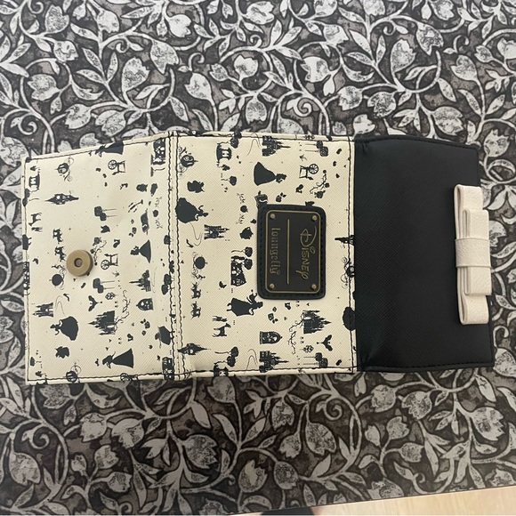Loungefly Princess Crossbody and Wallet - Picture 6 of 7
